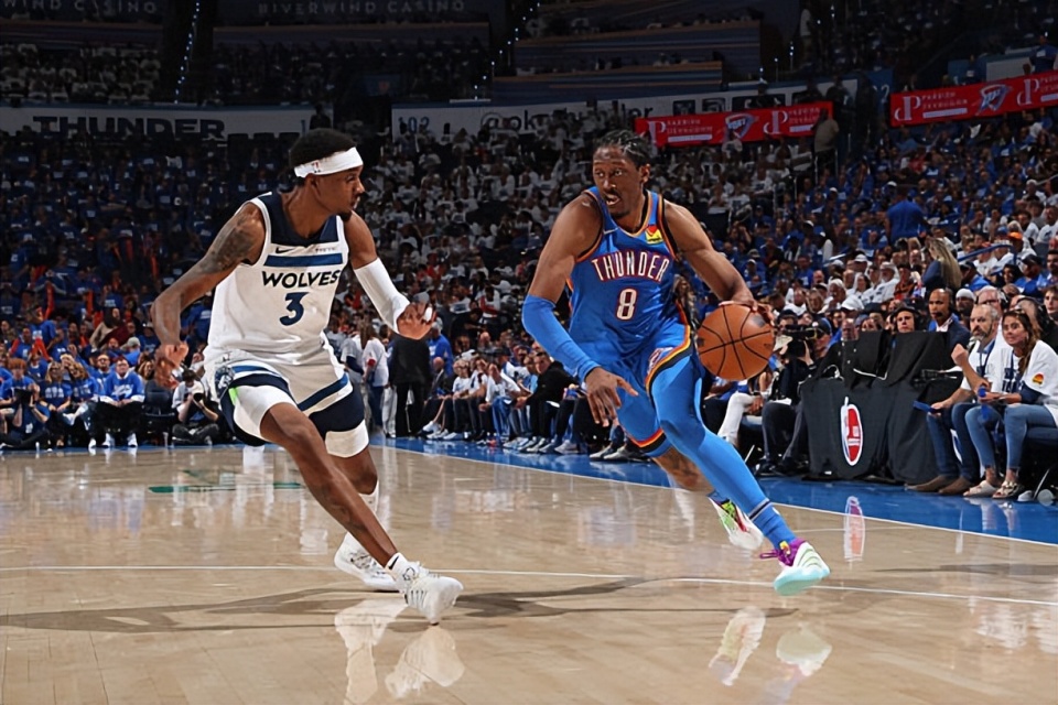 于足球场上 于足球场上